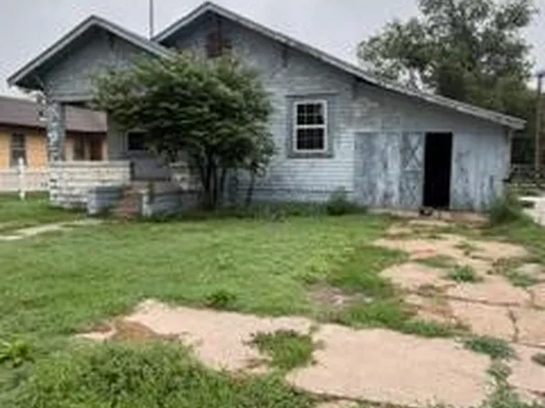 1113 Marsh Ave, Kinsley, KS 67547