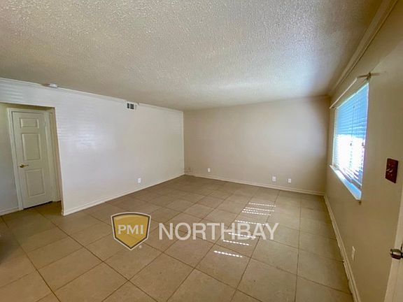 3rd image of 1957 Woodglen Ln APT 1
