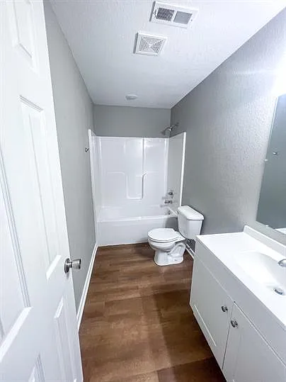 405 Jefferson St #A — Photo 16