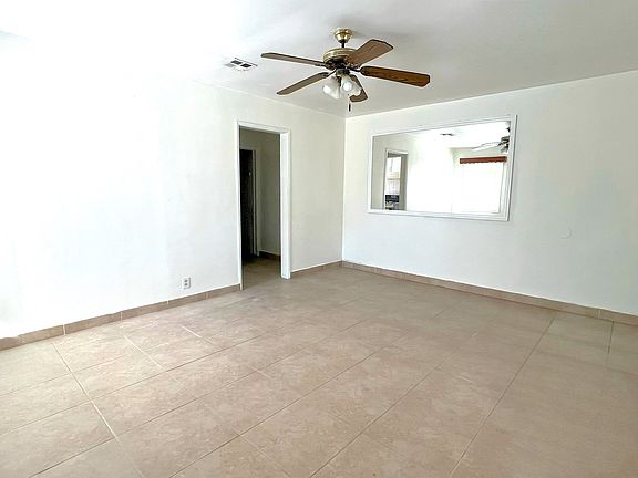 3rd image of 9286 Klinedale Ave