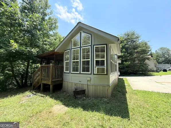 189 Crystal Wood Dr, Clarkesville, GA 30523