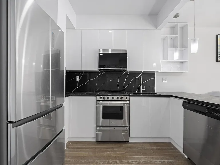 2491 Ocean Ave #6A — Photo 5