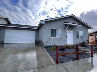 323 W Laurel Ave #B, Visalia, CA 93277