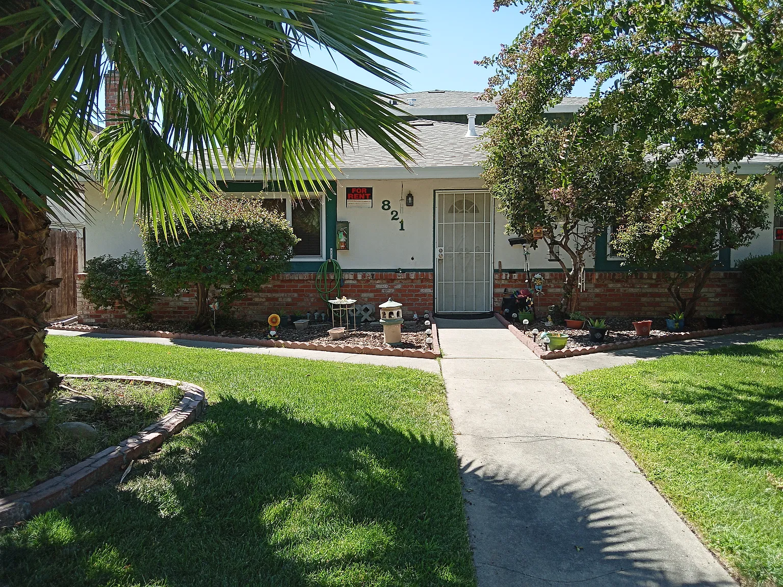 821 Cathedral Ct Unit 3 photo 1