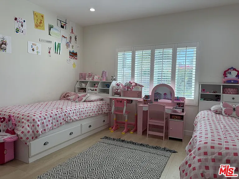 8561 Kyle St — Photo 15
