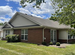 9213 Hawthorne Pointe Dr, Louisville, KY 40272