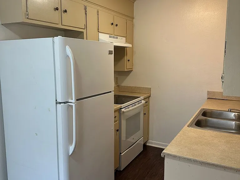 808 Concho Pl — Photo 5