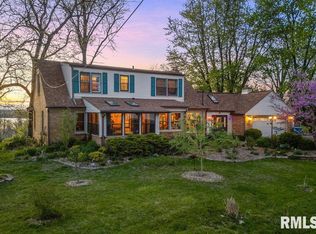111 S Barrington Dr, Hampton, IL 61256
