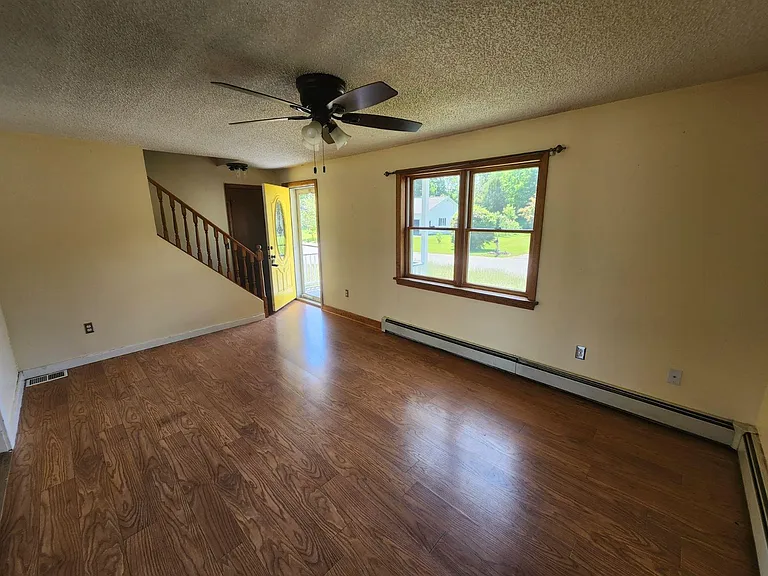 17 Barnet Ave — Photo 10