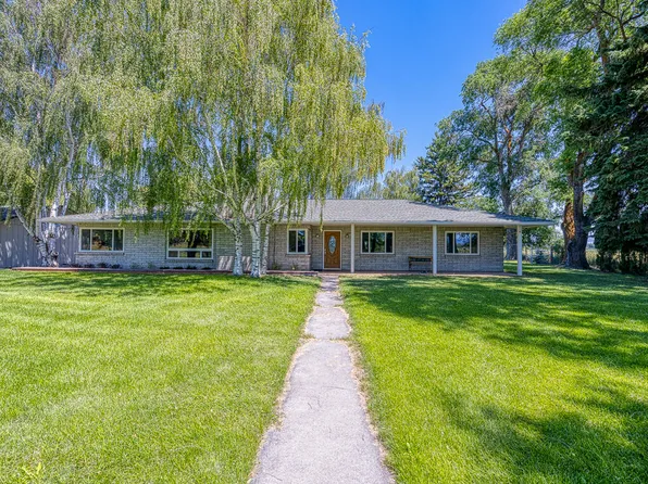 5777 Highway 97 S, Klamath Falls, OR 97603