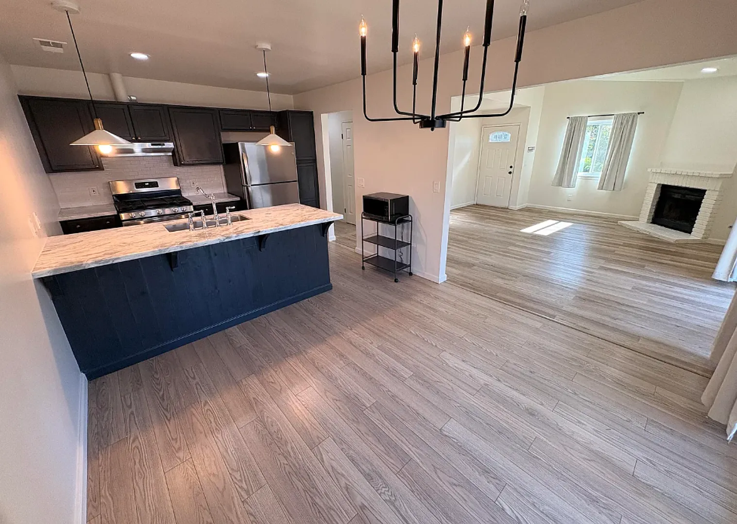 Cute updated condo for rent in Visalia! — Photo 4