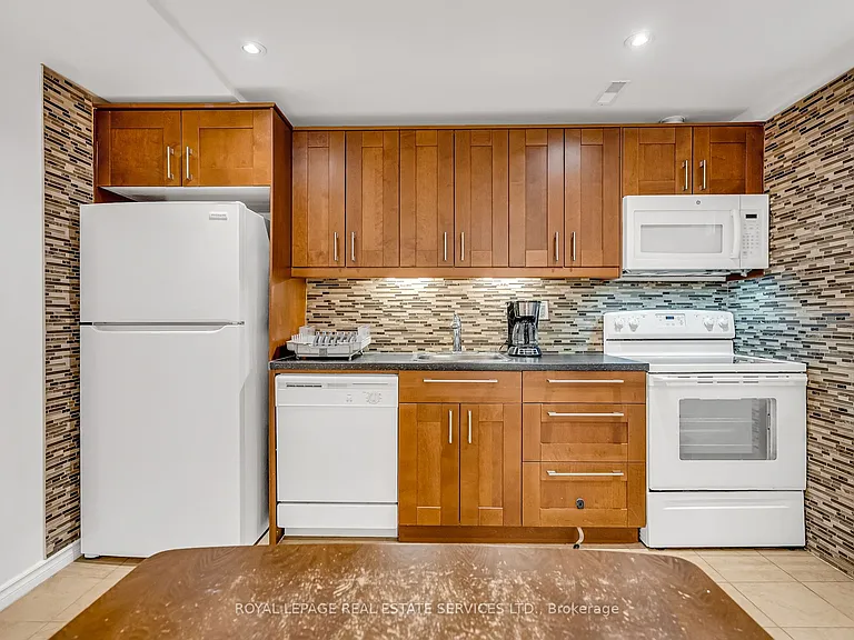 50 Willowbrook Rd #BASEMENT — Photo 20