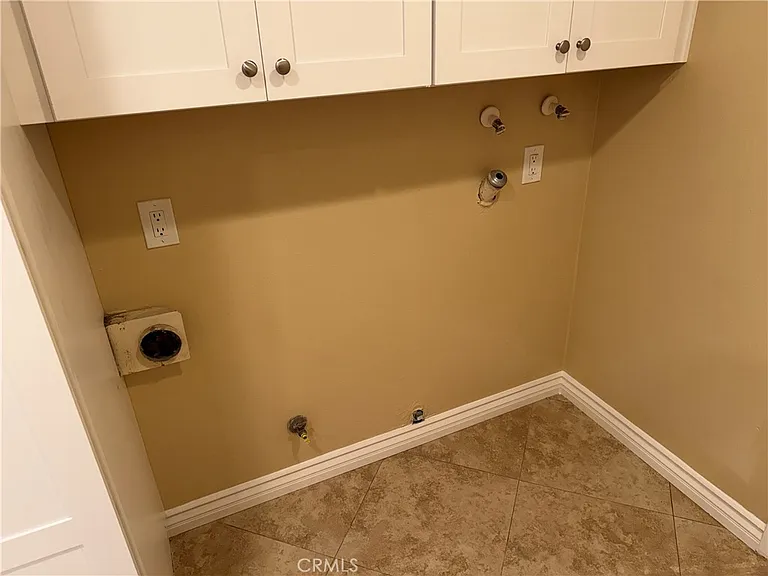 511 Mariposa Ave — Photo 9
