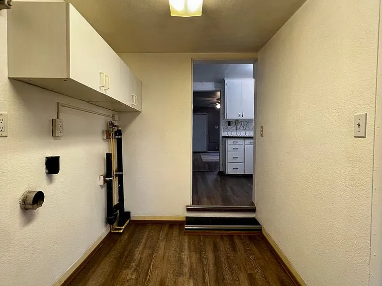 1003 S 8th St — Photo 13