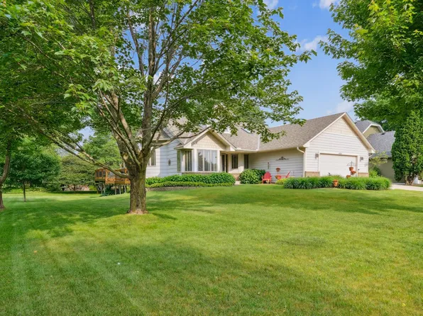 6438 Deerwood Ln, Lino Lakes, MN 55014