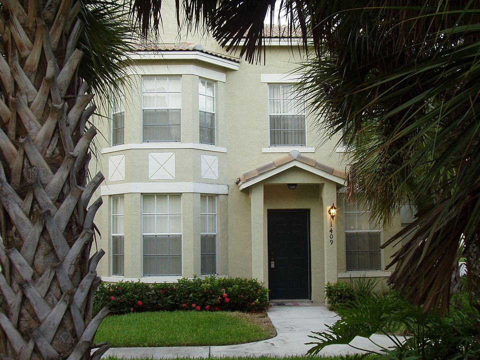 Front entrance from courtyard