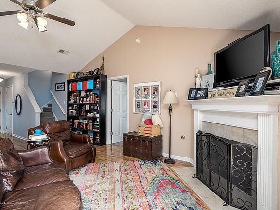 3rd image of 1545 Ian Dr