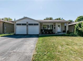 874 Sparrow Rd, Newmarket, ON L3Y 5P9