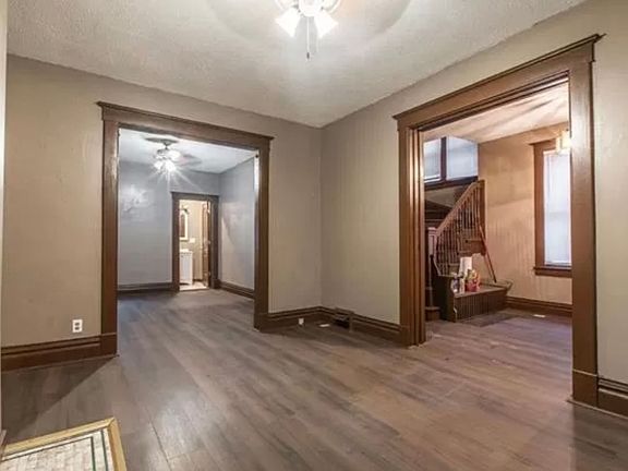 4th image of 2639 E 7th St