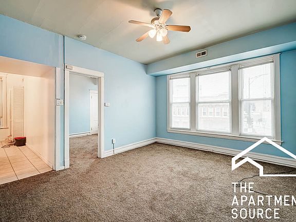 2nd image of 3424 N Sheffield Ave #2