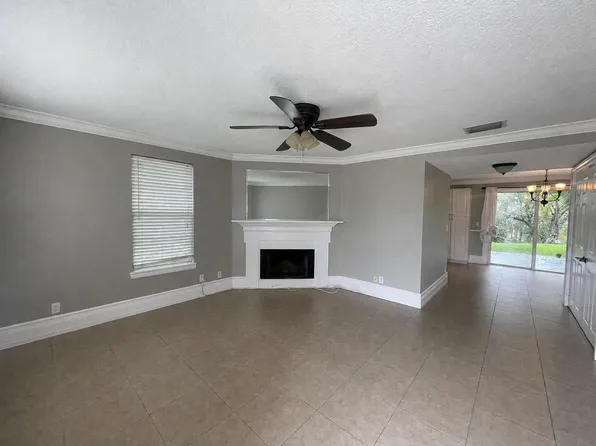 200 Old English Dr, Jupiter, FL 33458