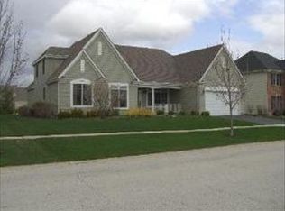 38W636 Dobson Ln, Geneva, IL 60134