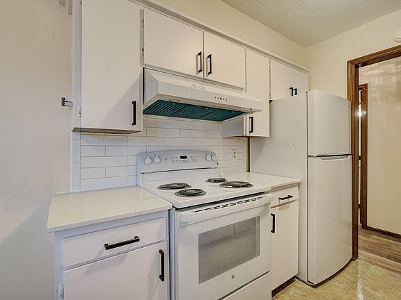 4th image of 2244 Donna Dr