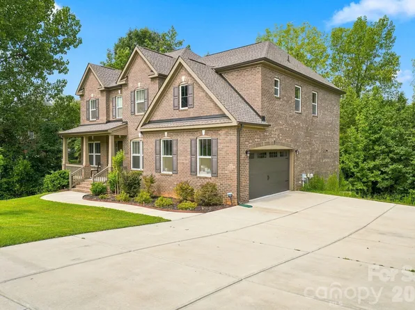 1310 Bershire Ln #L13, Charlotte, NC 28262