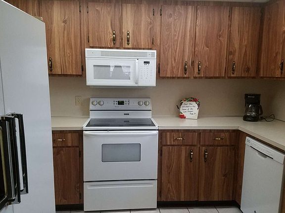 3rd image of 1230 SW McFarlane Ave