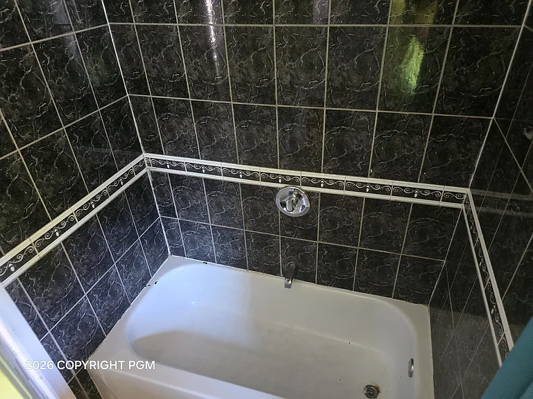 114 Elk St #2 — Photo 18