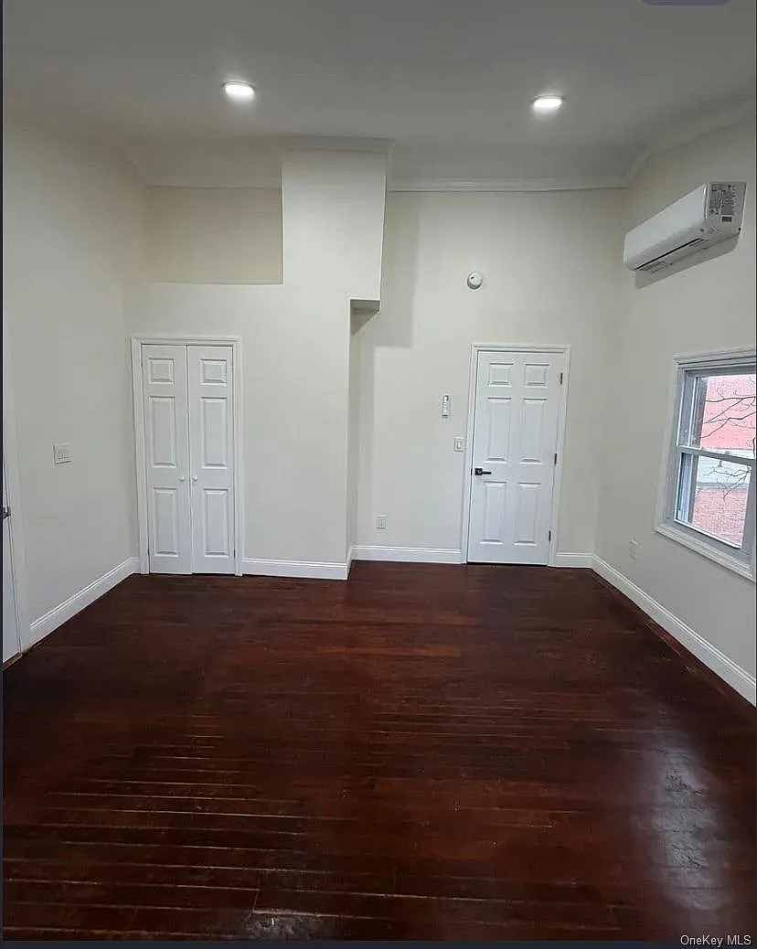 2 bed, 1.0 bath, 950 sqft, $2,700 — Photo 4