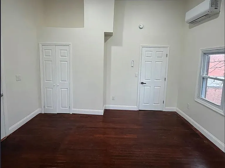 39 Jackson St #2 — Photo 4