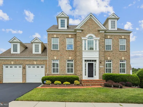 5703 Coppelia Dr, Rockville, MD 20855