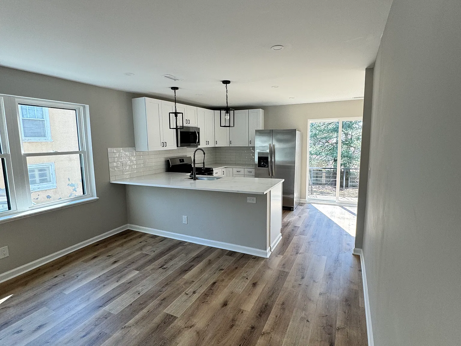 628 E Springfield Rd — Photo 1