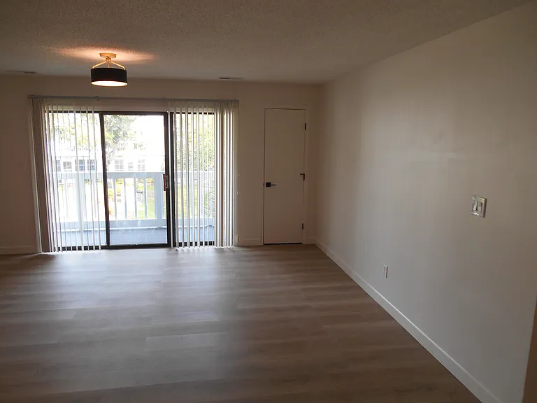 Golf Colony Ln — Photo 5