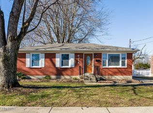 6214 Greenview Dr, Louisville, KY