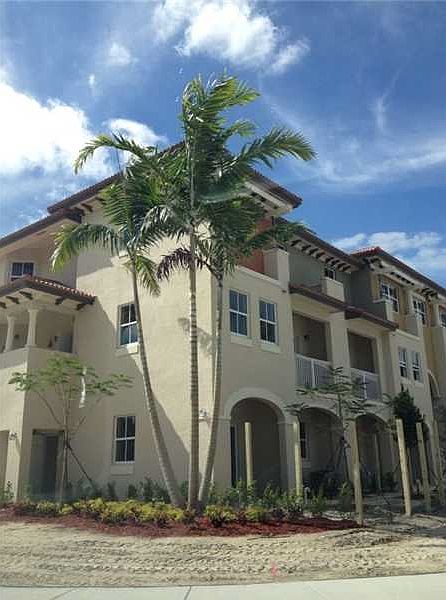 1st image of 8960 NW 97th Ave APT 211