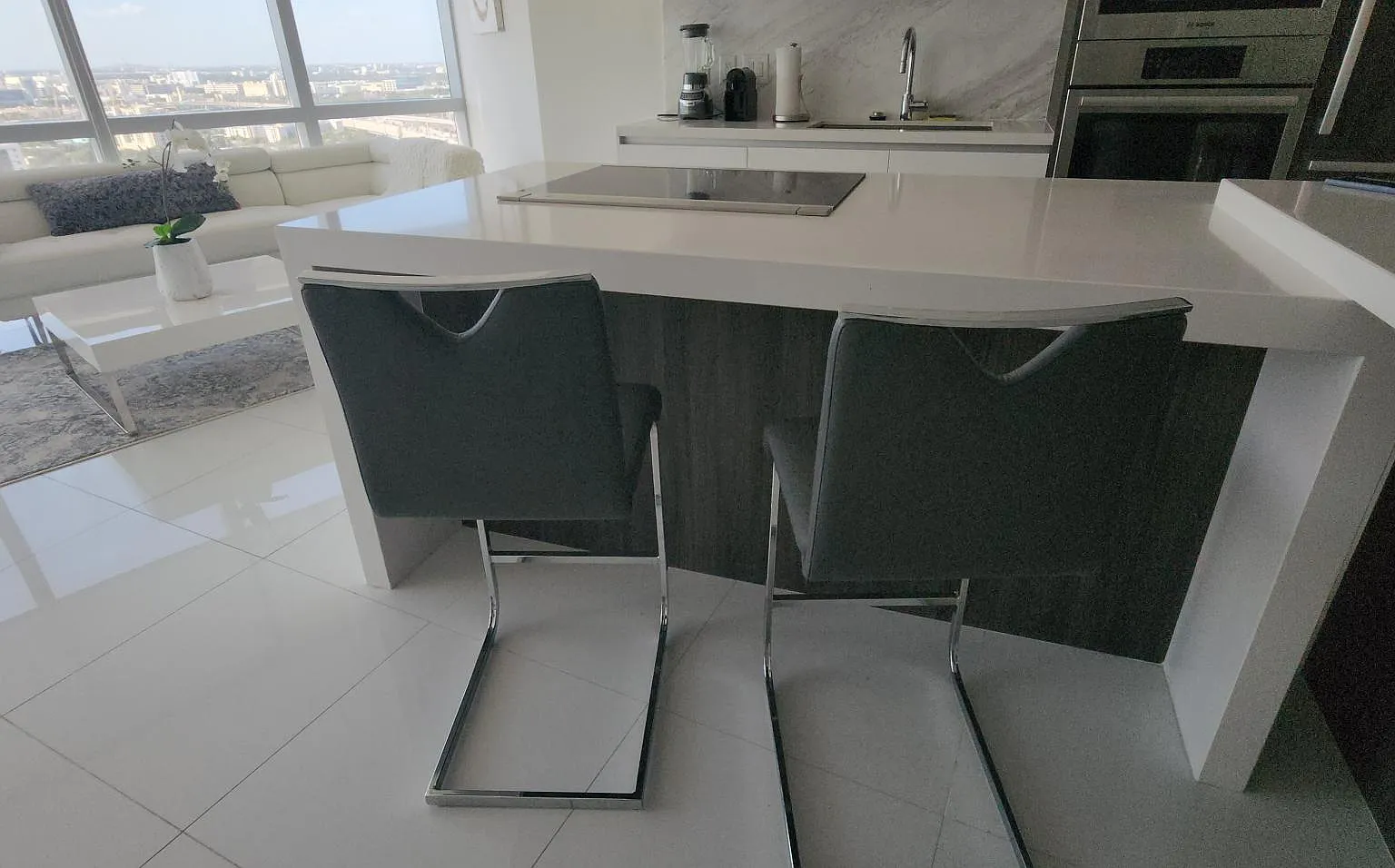 2 bed, 1185 sqft, $4,900 — Photo 3