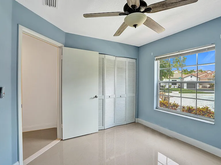 17866 SW 10th Ln — Photo 35