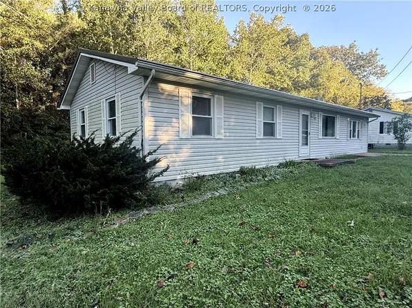 4850 Parchment Valley Rd, Evans, WV 25241