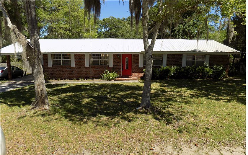 1st image of 1221 SW McFarlane Ave