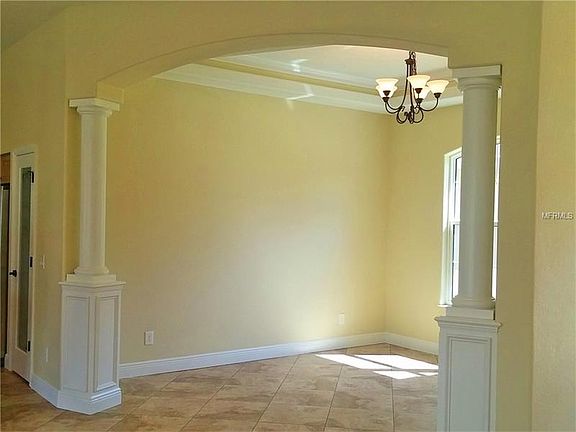 4th image of 274 White Marsh Ln