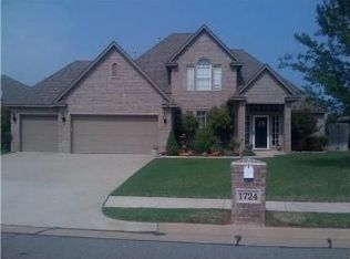 1724 Lancaster Dr, Edmond, OK 73012
