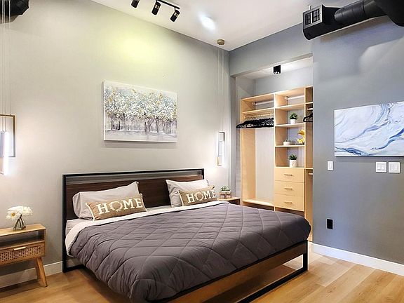 5th image of 334 Santana Row APT 240