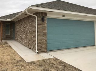 799 SW 13th St, Moore, OK 73160