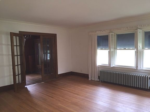 4th image of 421 Collingwood Dr