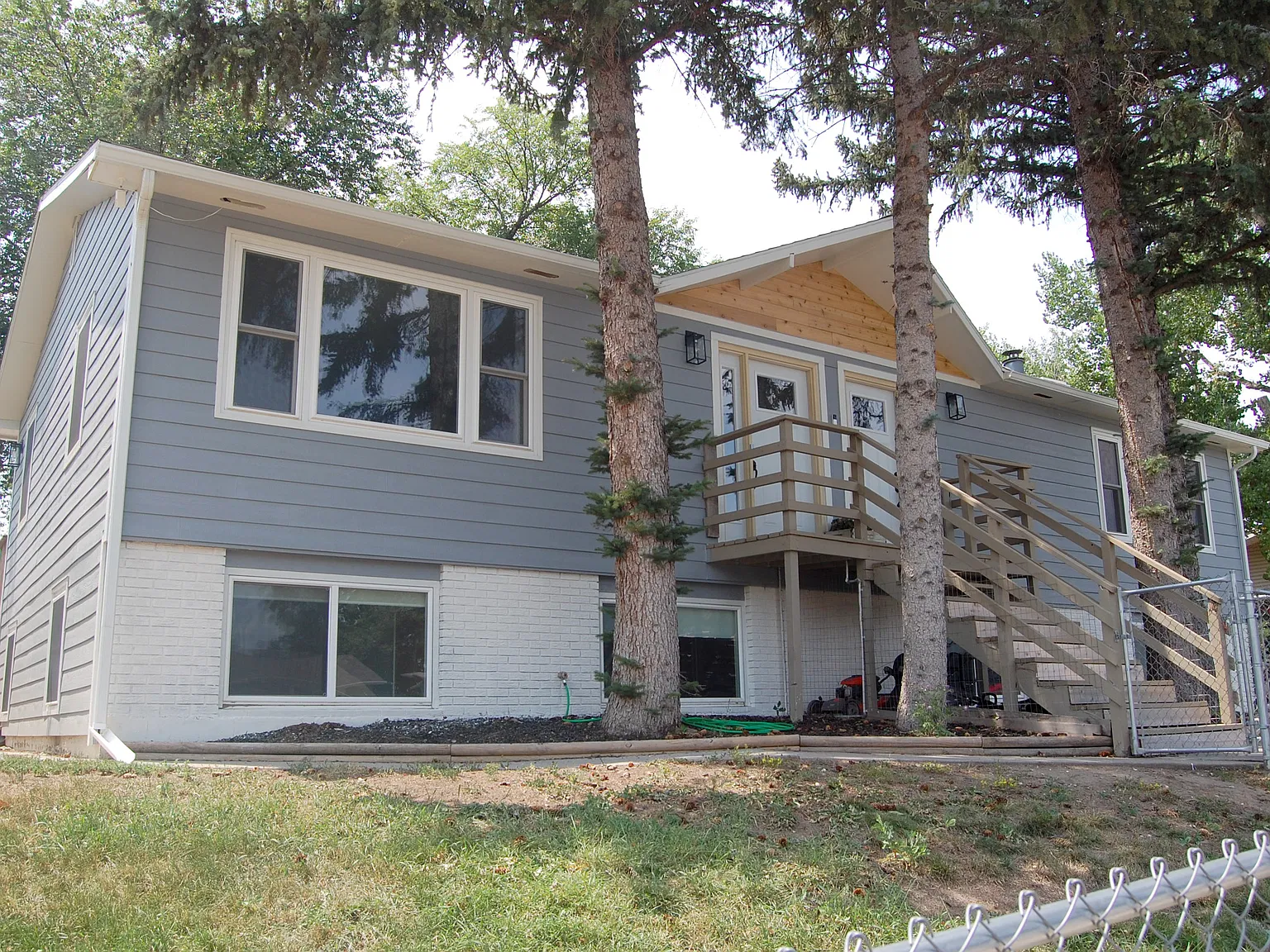 705 W 9th St — Photo 2