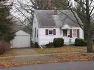 1618 Walnut St, Cedar Falls, IA 50613