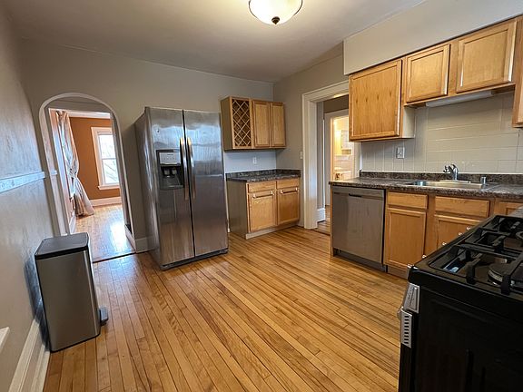 4th image of 1346 Morrison St #2