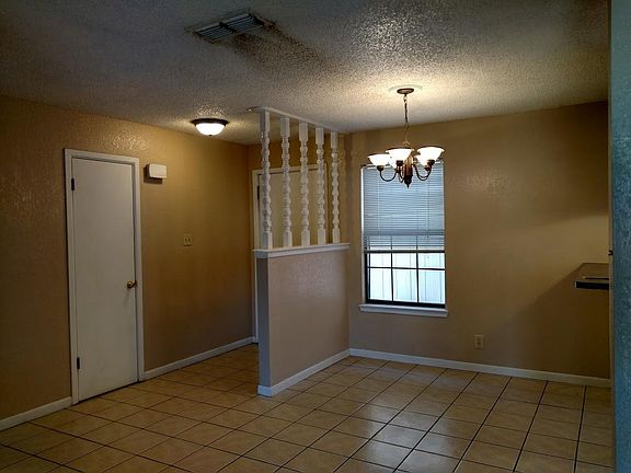 2nd image of 3612 Amelia Dr
